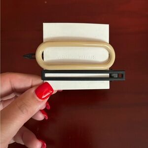 Nat & Noor barrettes